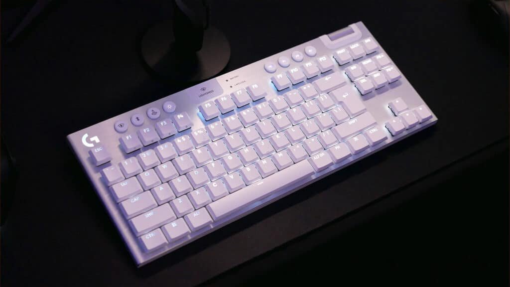 Logitech G915 X Lightspeed Gaming Keyboard Hands On